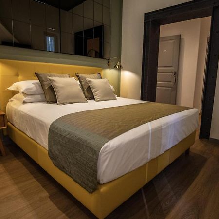 Отель Trevi Monti House Рим Экстерьер фото